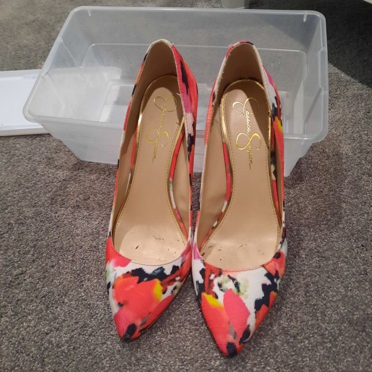 Jessica Simpson Flower Print pumps