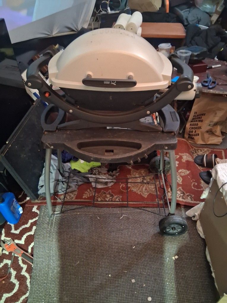 Weber Portable Propane Grille With Portable Stand With Wheels BBQ Camping Hunting