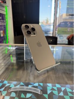 iPhone 15 pro 256gb