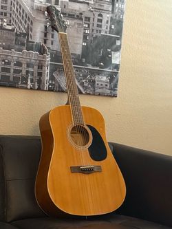 Greg Bennet Acoustic guitar