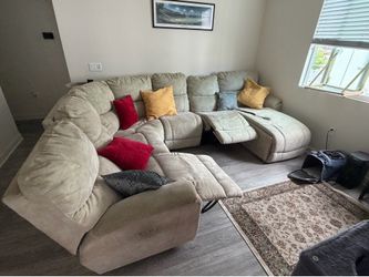 6 Person LAZYBOY Reclining Couch + LOVE SEAT