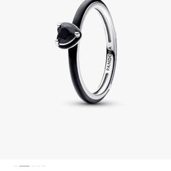 Pandora Ring
