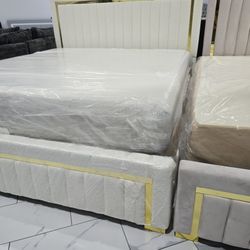 King Sizes Bed With Mattress New