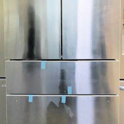 NEW **Scratch & Dent** BOSCH Counter-Depth Refrigerator
