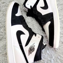 Size 11 Nike Air Jordan 1 Mid SE 'Diamond' White Black DH6933-100.
