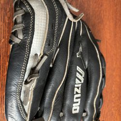 Mizuno GPM 1200B2 Premier 12” Fast Pitch baseball/ Softball Glove Left Throw