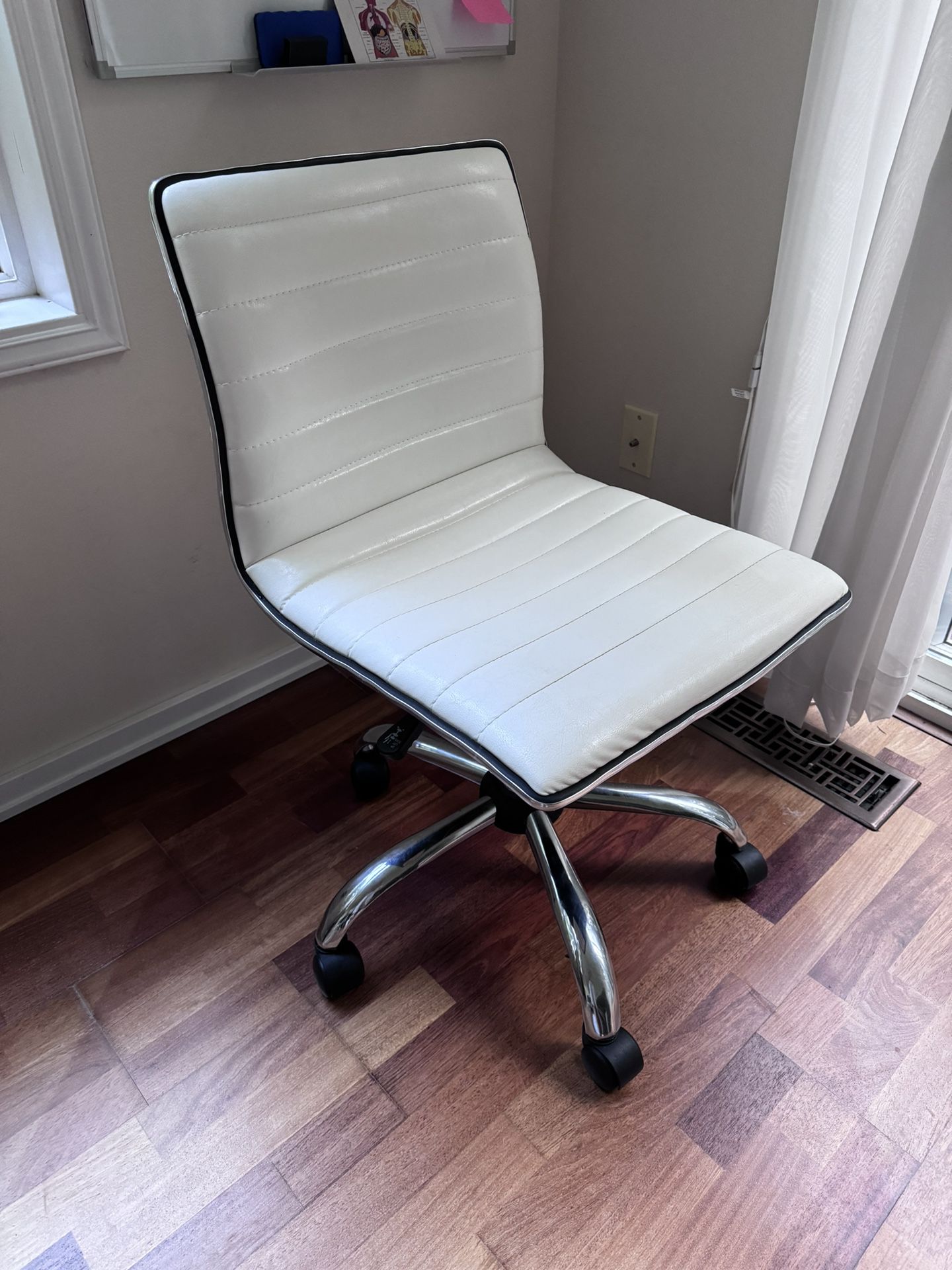White Computer Desk Chair
