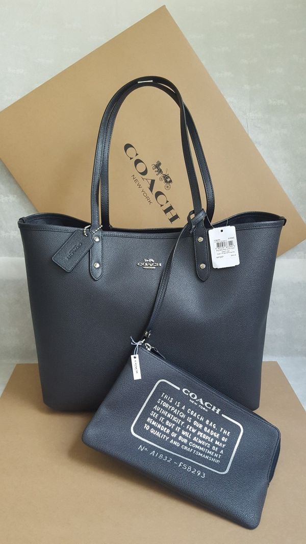 Authentic Reversible Coach Bag With Pouch Clothing Shoes In Authentic Reversible Coach Bag With Pouch Clothing Shoes In Miami Fl Offerup