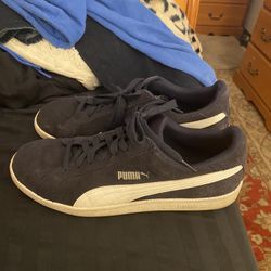 Puma  Tennis Shoes. 