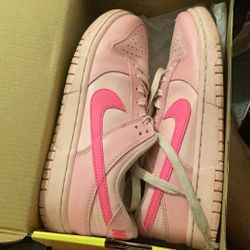 Pink Nike Dunks 