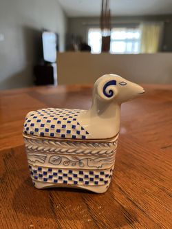 Vintage Hollohaza Ram Trinket Box