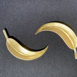Leaf Brooches  Or Pins