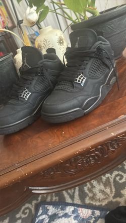 Jordan 4s black cats size 8.5