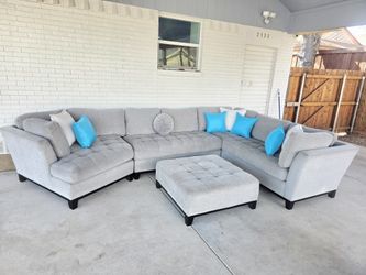 Cindy Crawford Sectional Great Condition No Rips Or Tears 