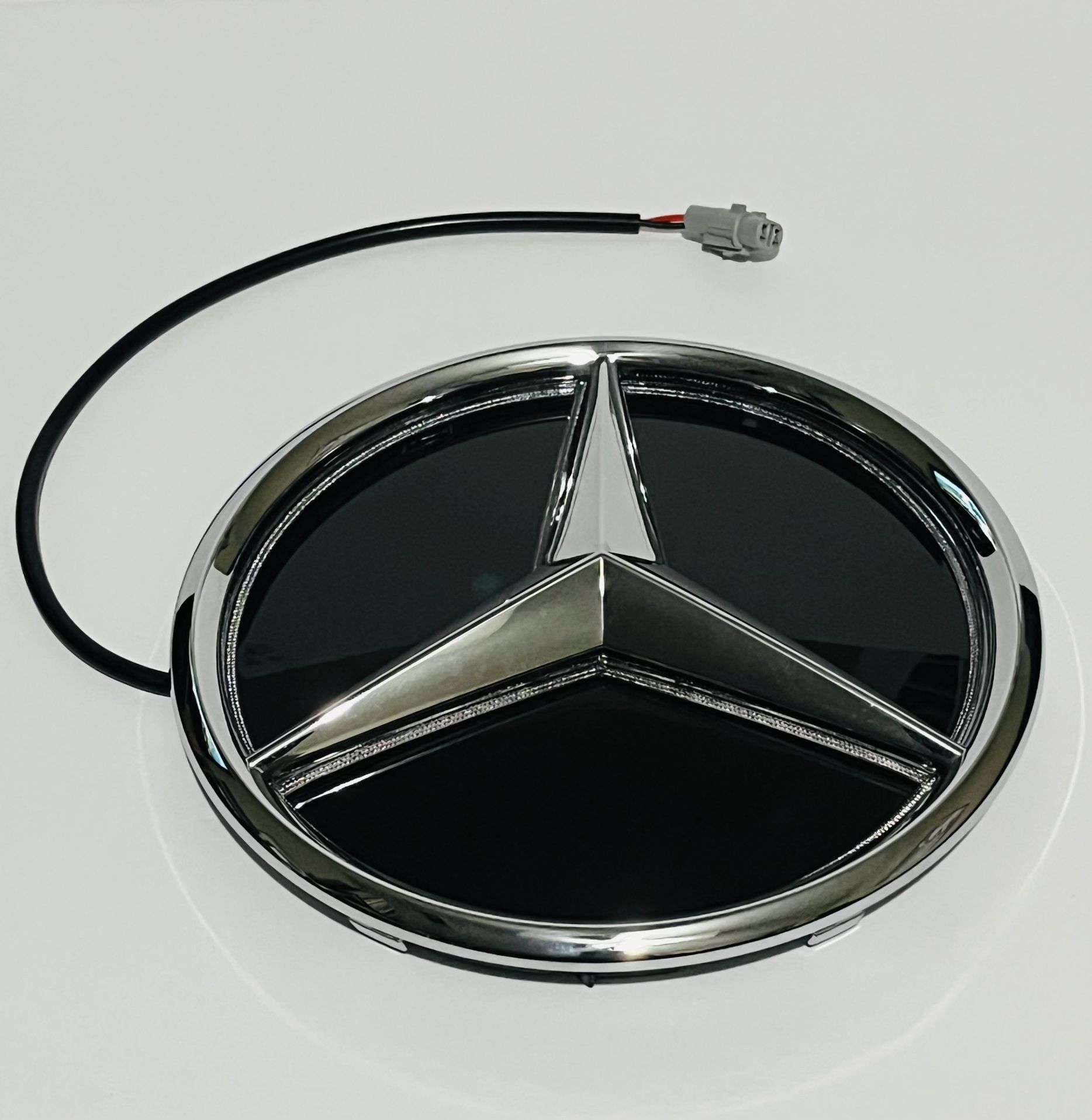 Mercedes Benz Emblem Light Illuminated C GLA GLB