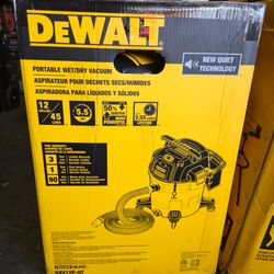 DEWALT 12 Gal. 5.5 HP Poly Wet/Dry Vacuum with Hose and Accessories #48098