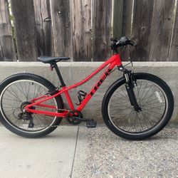 Trek Precaliber 24” Wheels 8 Speed Kids Mountain Bike