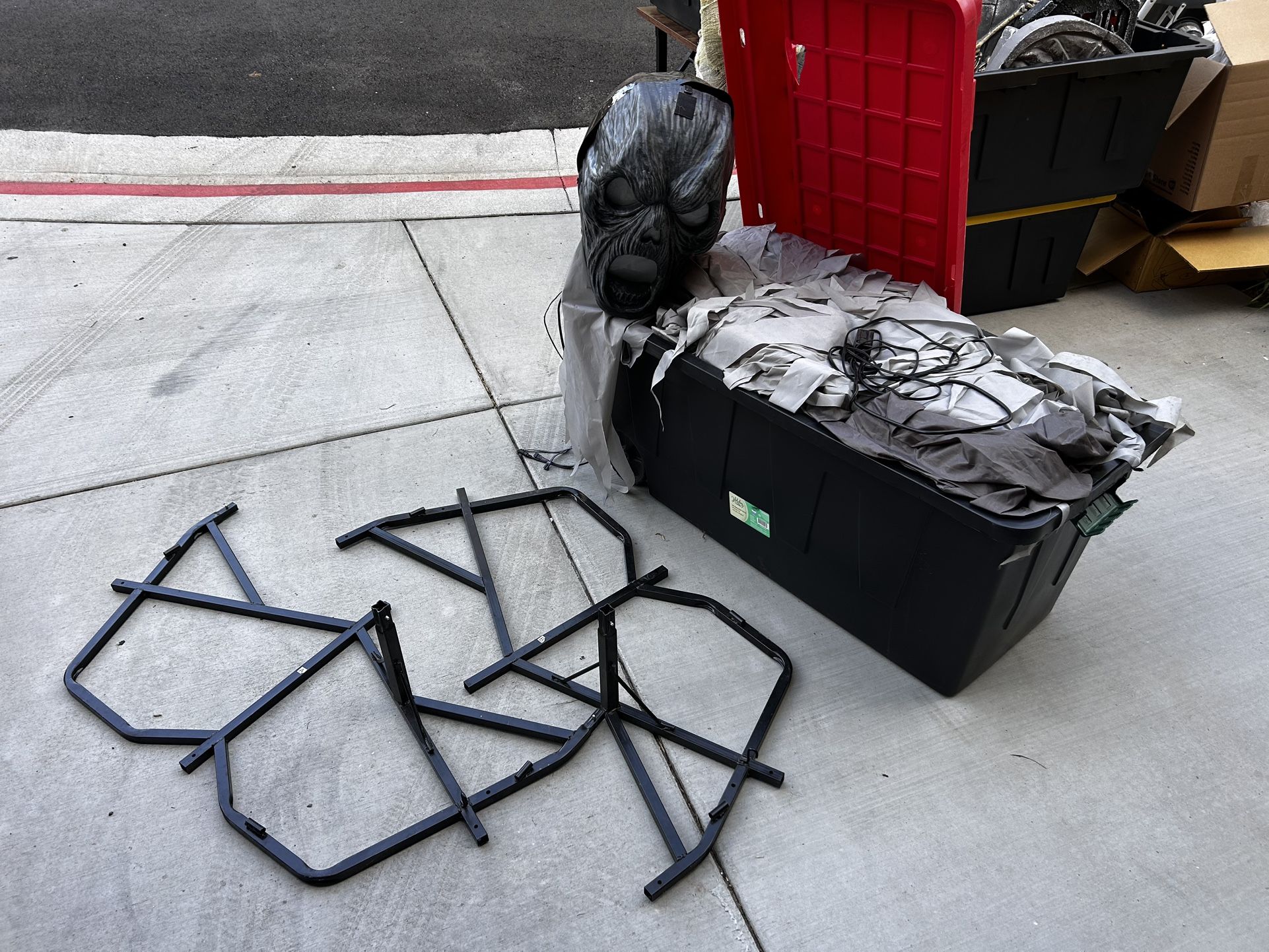 15ft Towering Phantom Outdoor Halloween Decor