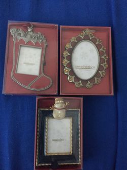 Small 1X2 inch Xmas picture frames