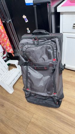 American Tourister 30" Aeropack Wheeled Duffel Bag
