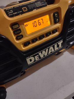 DEWALT WORKSITE RADIO