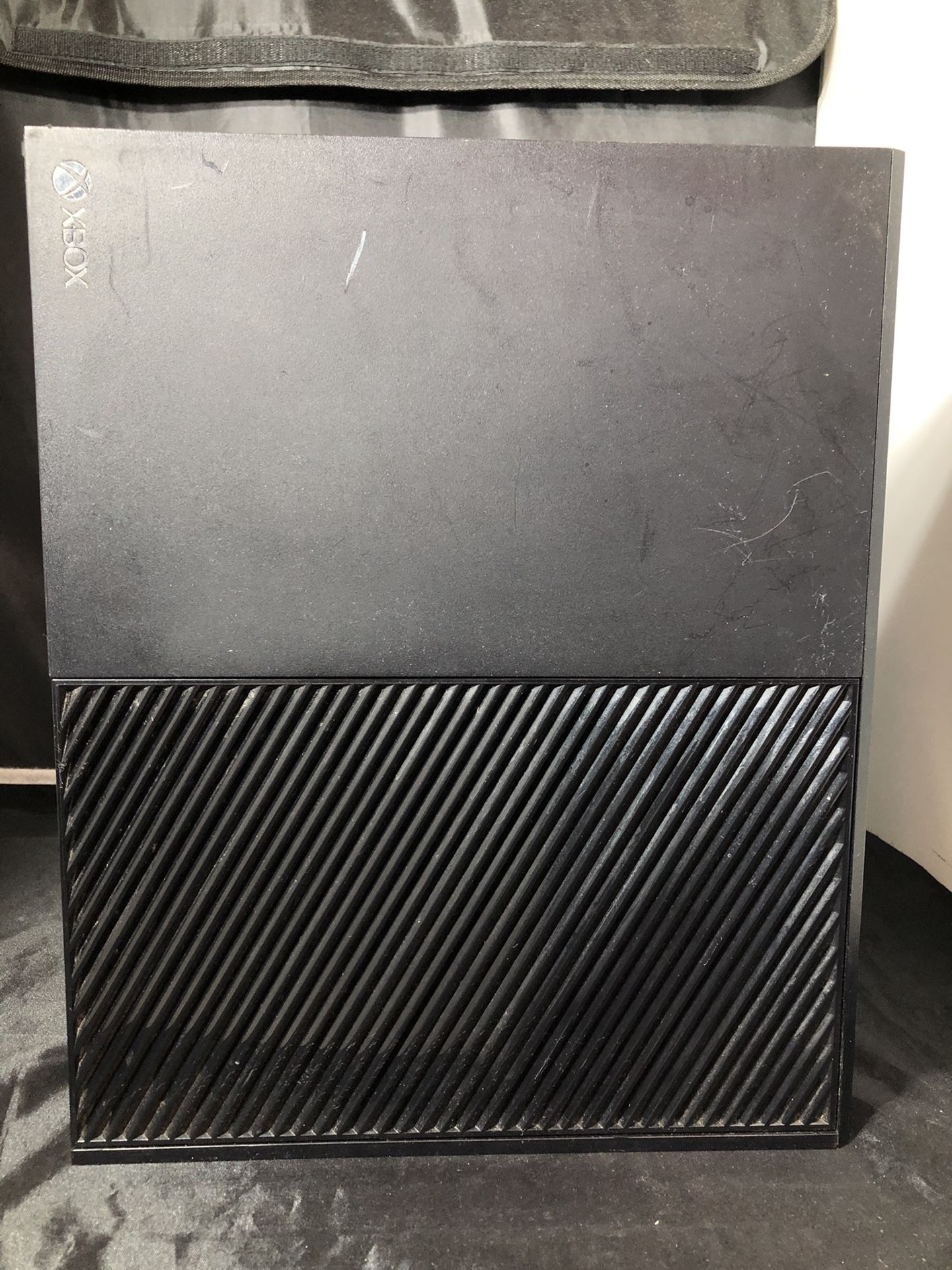 1 Terabyte XBox One C3K1525 FOR PARTS (Issue Unknown) Make an offer