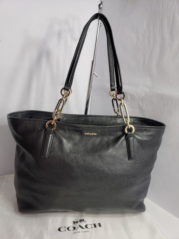 AUTHENTIC COACH MADISON LEATHER EAST/ WEST TOTE BAG BLACK PRICE FIRM 🚫