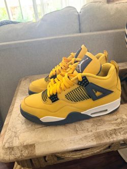 Jordan 4 lightning
