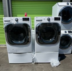 Washer and Dryer with Pedestal LG