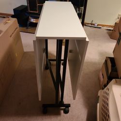 Portable Crafting/ Quilting Table
