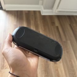 psvita 1000 (PRICE NEGOTIABLE)
