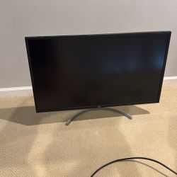 32 LG Monitor 
