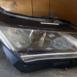2018 Lexus RX350 Right head light L E D