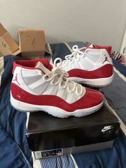 Jordan 11 “Cherry” size 13