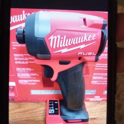 Milwaukee Fuel Impact M18