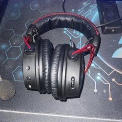 hyper x wire less head phones
