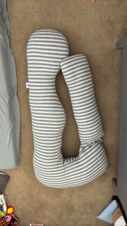 Pregnancy pillow