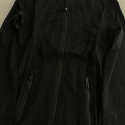 Lululemon define jacket size 4