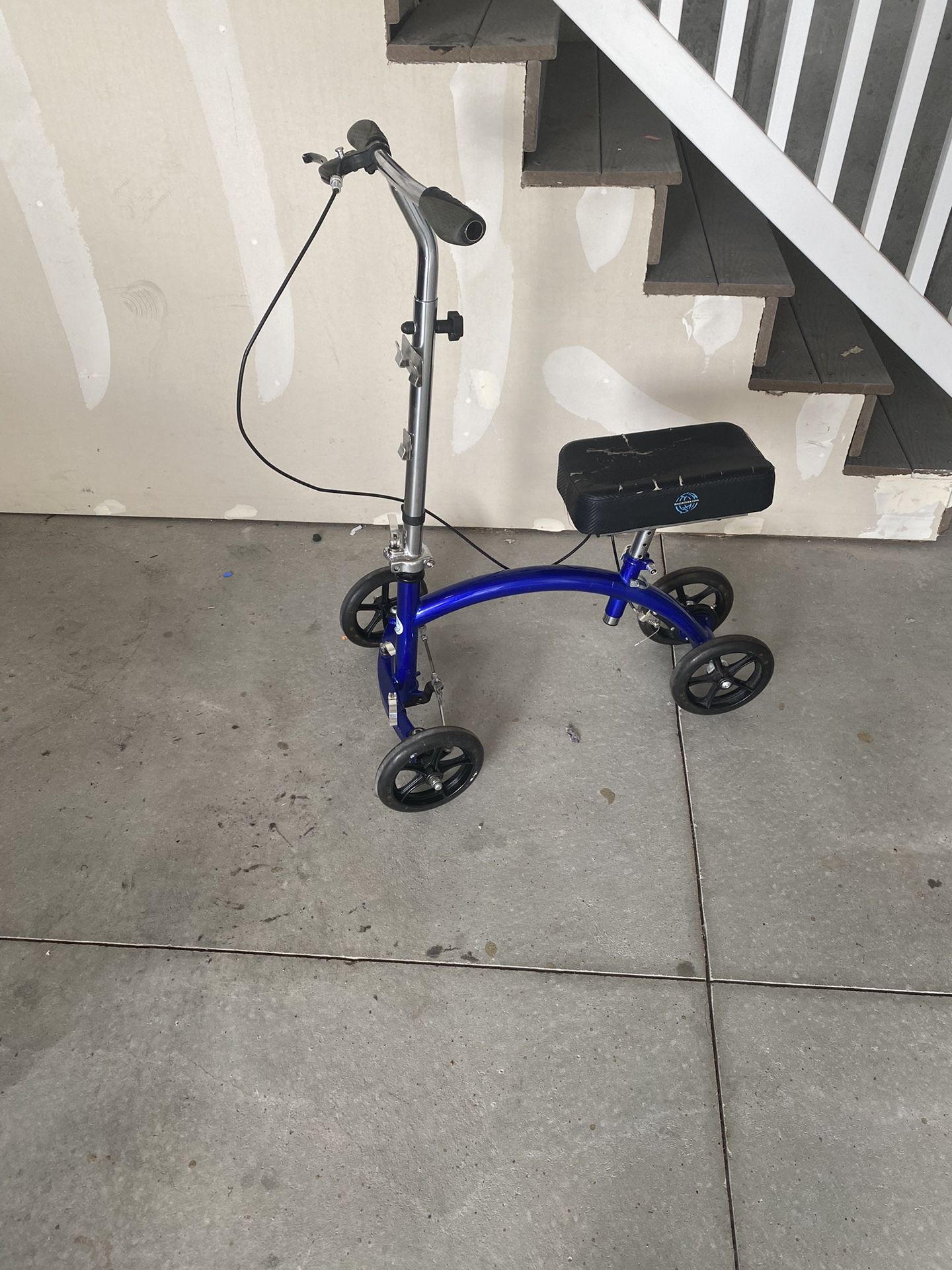 KNEE ROVER SCOOTER 