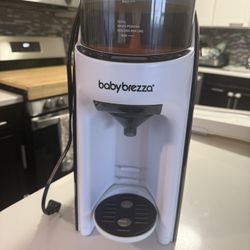 Baby Brezza Automatic Formula Dispenser