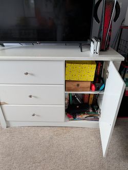 Storkcraft 3 Drawer Children dresser and TV Stand