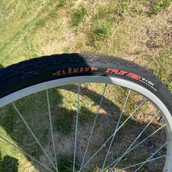 Diamondback Hybrid Bike