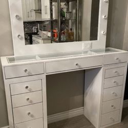 Makeup Vanity Set 