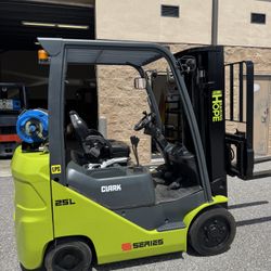 2018 Clark 5000 Lbs