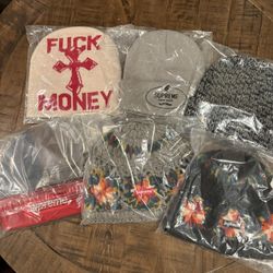 Supreme Beanies Space Dye, North Face, Spyder, & Crochet
