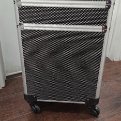 Make Up Rolling Storage 