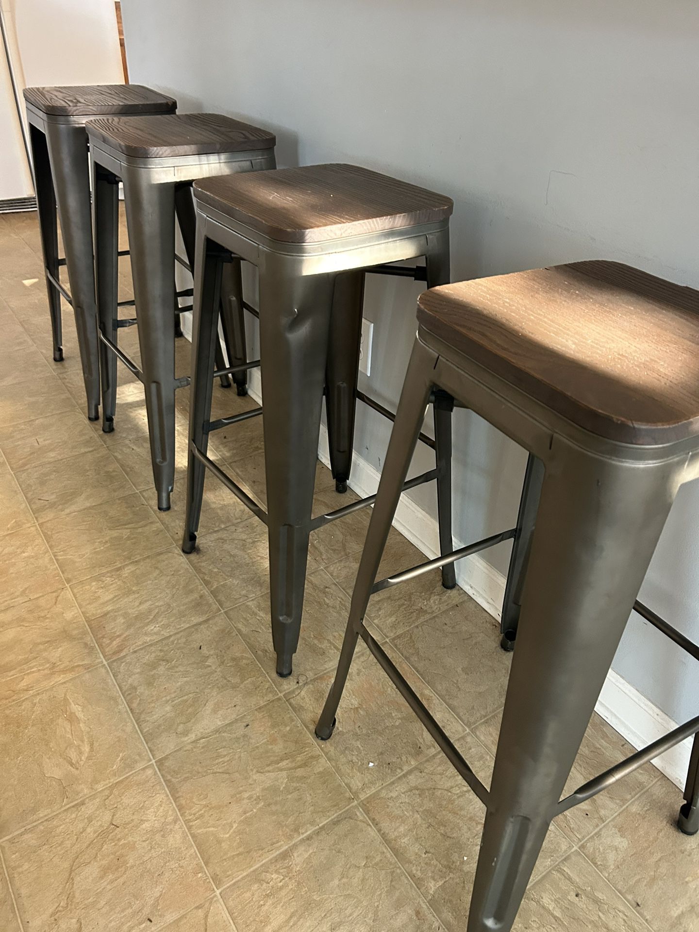 Stools Great Quality And Sturdy 