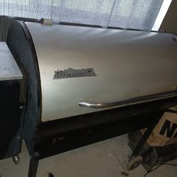 Traeger Big Tex BBQ Smoker 