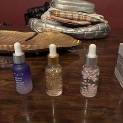 Facial Beauty Serums.  5$. Each . New. Still Sealed 