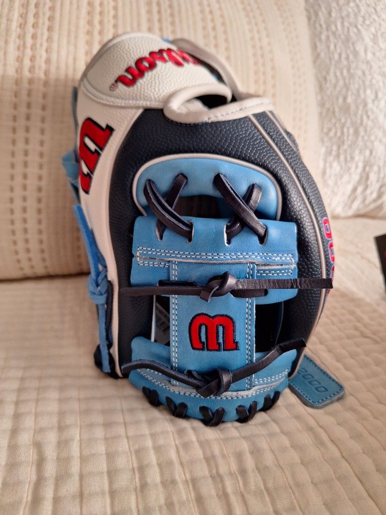 Wilson A2000 Baseball Glove 11.25"